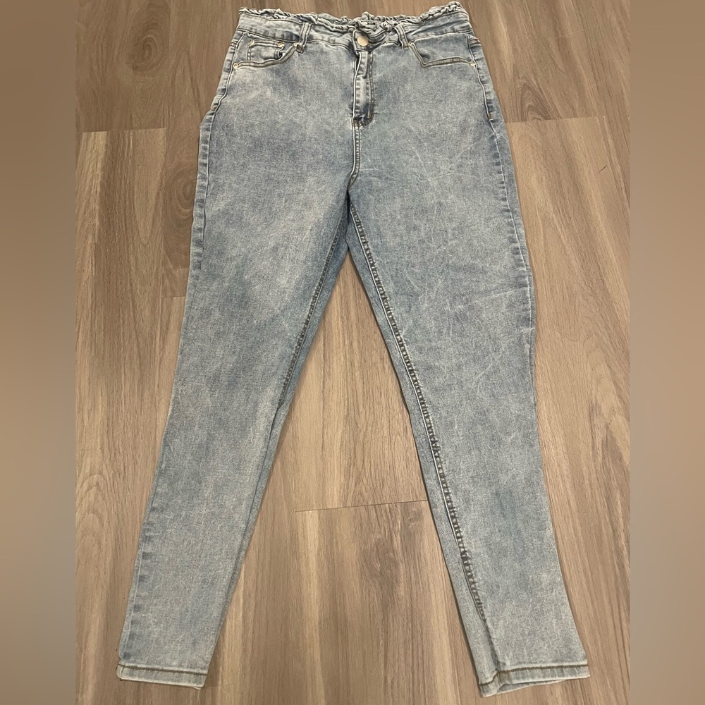 Women’s Boohoo Light Wash Skinny Jeans - Size 18